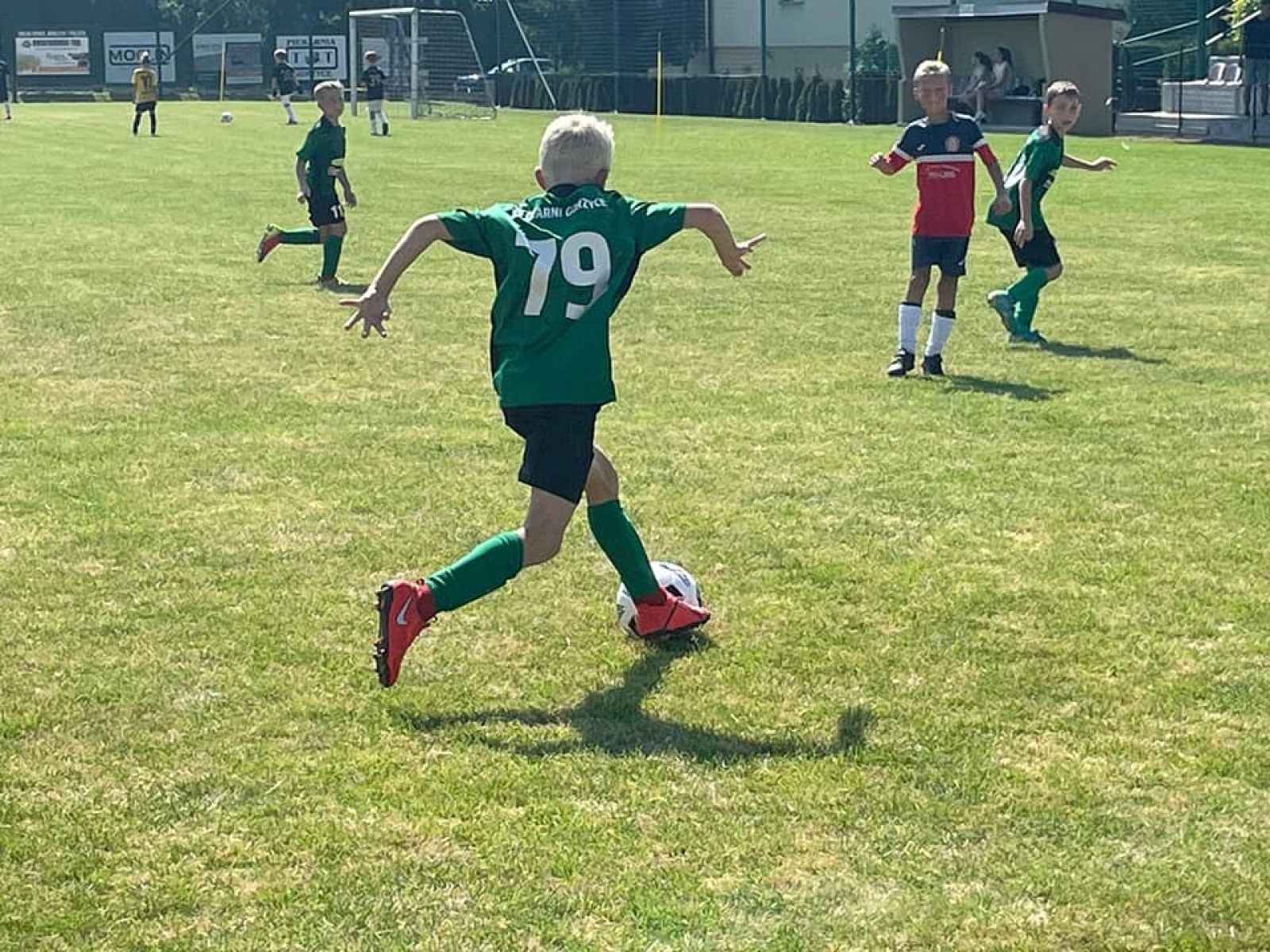 Zdjęcie w galerii na portalu naszwodzislaw.com: Piłkarska rywalizacja w Gorzycach. Czarni Gorzyce i FC Hlucin najlepsi [FOTO] wiadomości z regionu