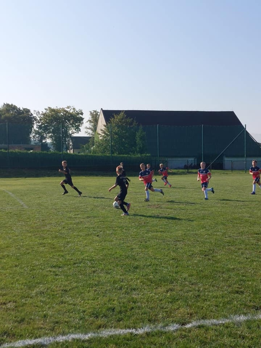 Zdjęcie w galerii na portalu naszwodzislaw.com: Piłkarska rywalizacja w Gorzycach. Czarni Gorzyce i FC Hlucin najlepsi [FOTO] wiadomości z regionu