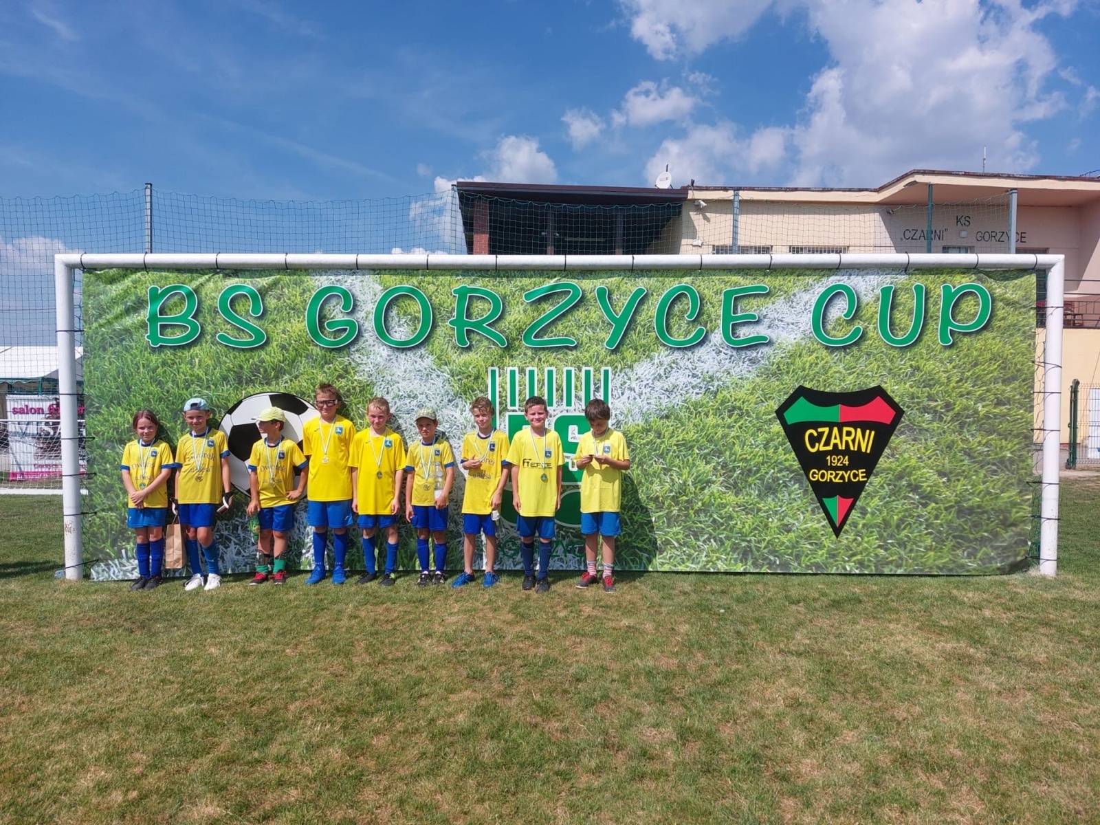 Zdjęcie w galerii na portalu naszwodzislaw.com: Piłkarska rywalizacja w Gorzycach. Czarni Gorzyce i FC Hlucin najlepsi [FOTO] wiadomości z regionu