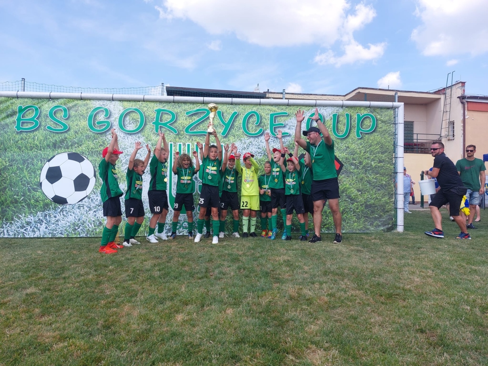 Zdjęcie w galerii na portalu naszwodzislaw.com: Piłkarska rywalizacja w Gorzycach. Czarni Gorzyce i FC Hlucin najlepsi [FOTO] wiadomości z regionu