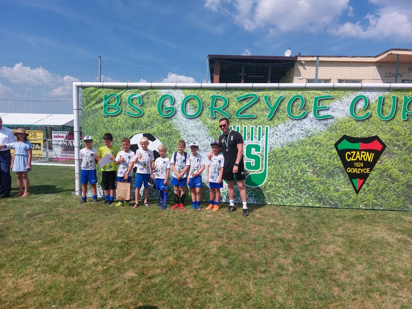 Zdjęcie w galerii na portalu naszwodzislaw.com: Piłkarska rywalizacja w Gorzycach. Czarni Gorzyce i FC Hlucin najlepsi [FOTO] wiadomości z regionu