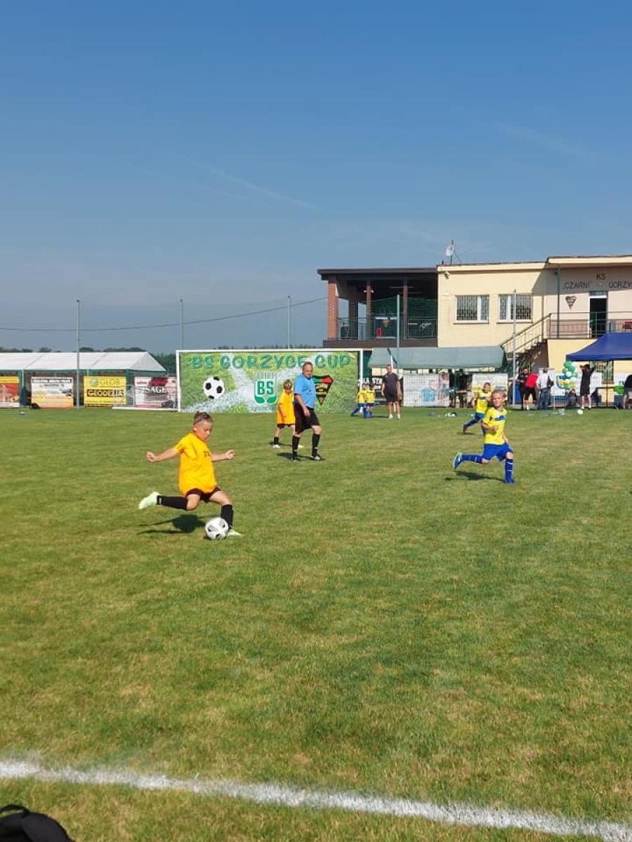 Zdjęcie w galerii na portalu naszwodzislaw.com: Piłkarska rywalizacja w Gorzycach. Czarni Gorzyce i FC Hlucin najlepsi [FOTO] wiadomości z regionu