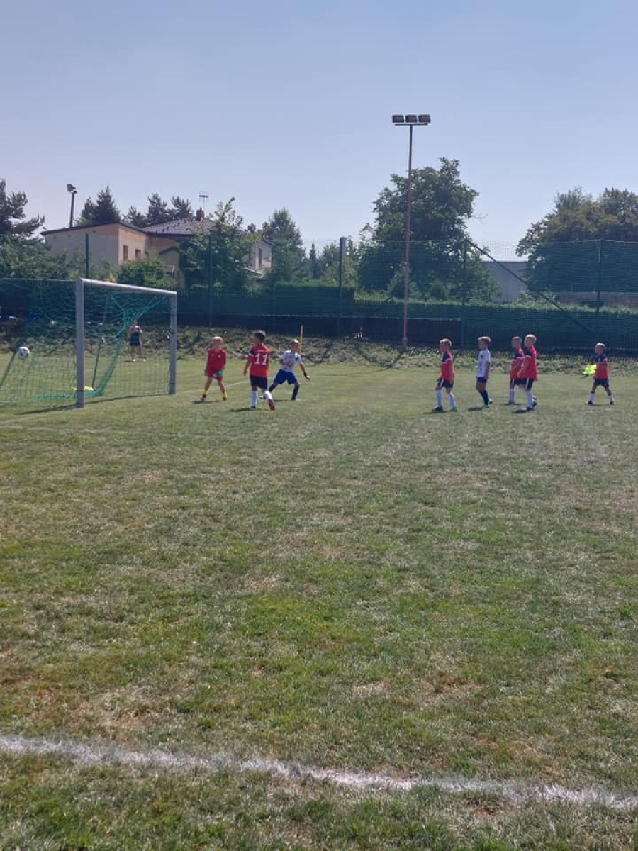 Zdjęcie w galerii na portalu naszwodzislaw.com: Piłkarska rywalizacja w Gorzycach. Czarni Gorzyce i FC Hlucin najlepsi [FOTO] wiadomości z regionu