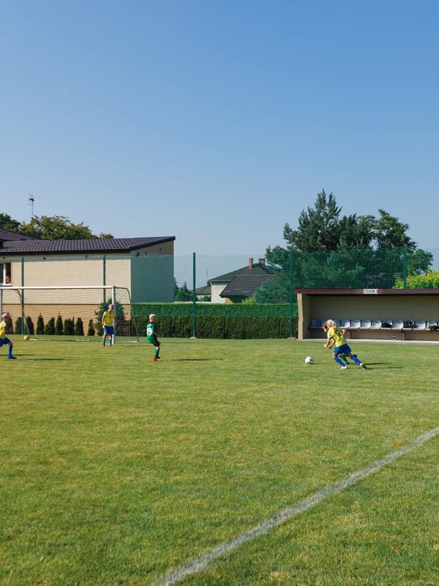 Zdjęcie w galerii na portalu naszwodzislaw.com: Piłkarska rywalizacja w Gorzycach. Czarni Gorzyce i FC Hlucin najlepsi [FOTO] wiadomości z regionu