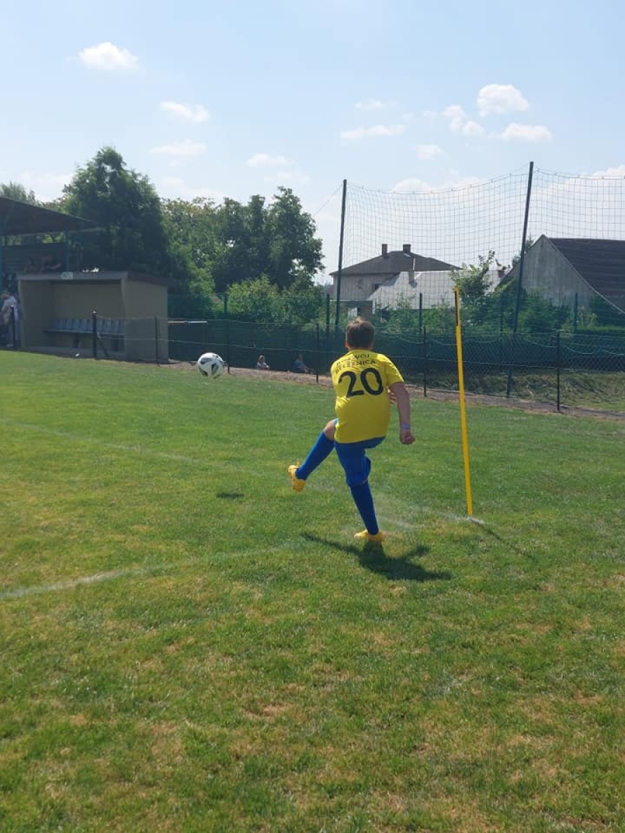 Zdjęcie w galerii na portalu naszwodzislaw.com: Piłkarska rywalizacja w Gorzycach. Czarni Gorzyce i FC Hlucin najlepsi [FOTO] wiadomości z regionu