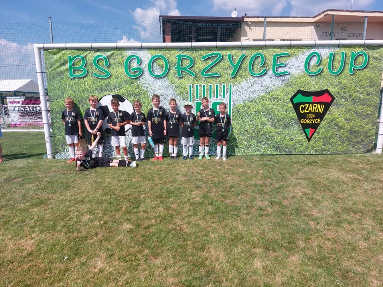 Zdjęcie w galerii na portalu naszwodzislaw.com: Piłkarska rywalizacja w Gorzycach. Czarni Gorzyce i FC Hlucin najlepsi [FOTO] wiadomości z regionu