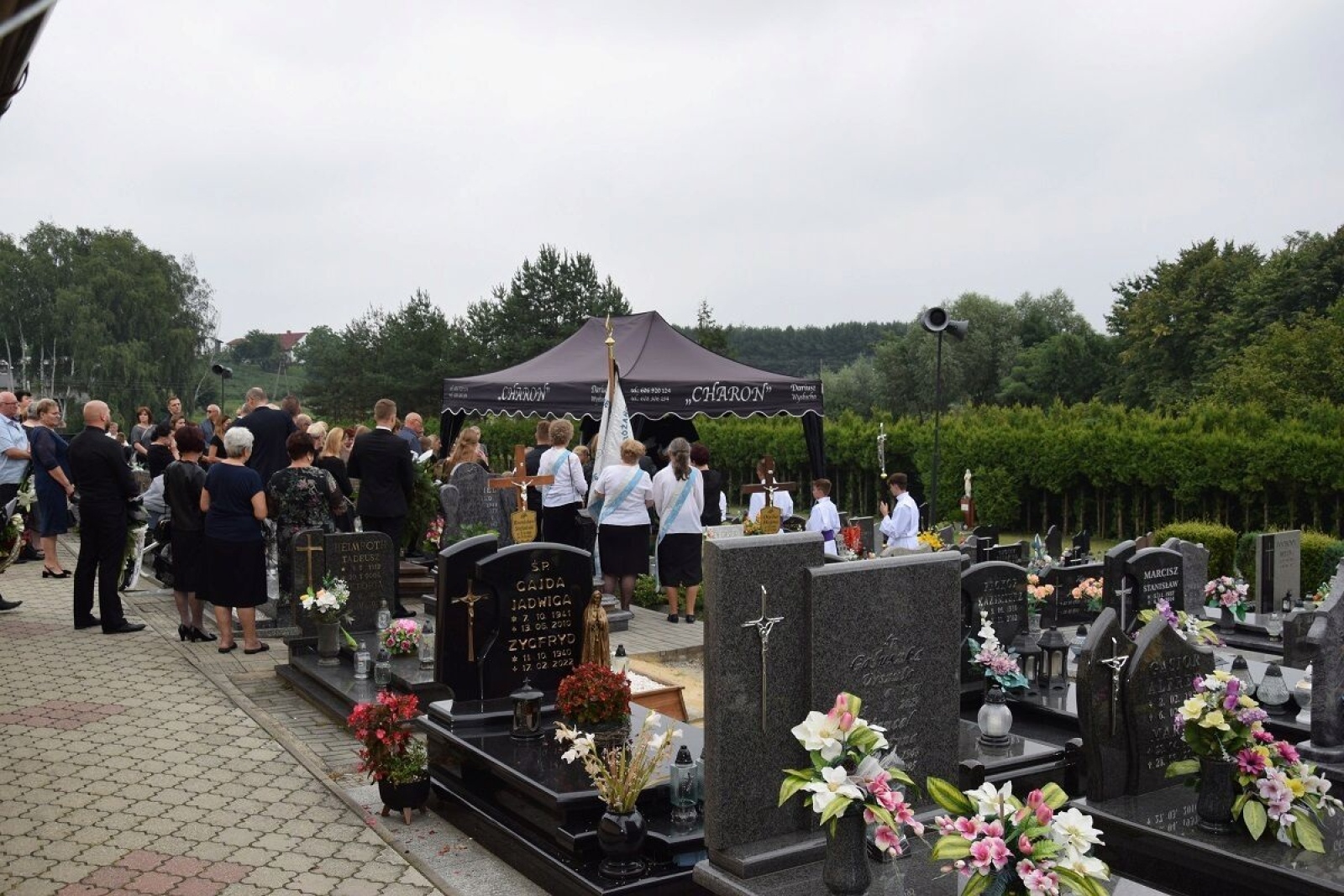 Zdjęcie w galerii na portalu naszwodzislaw.com: Ostatnie pożegnanie Emilii Smyczyk, najstarszej mieszkanki Gminy Mszana wiadomości z regionu