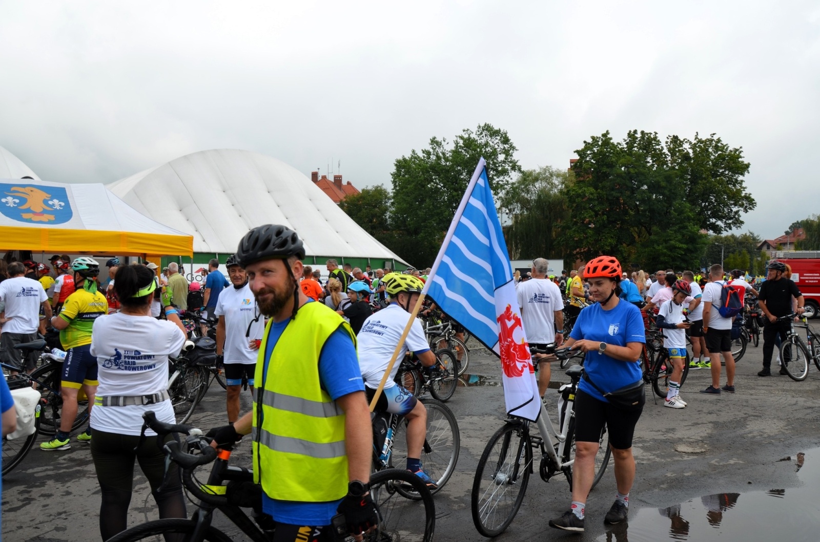 Zdjęcie w galerii na portalu naszwodzislaw.com: Setki uczestników Powiatowego Rajdu Rowerowego [FOTO] wiadomości z regionu