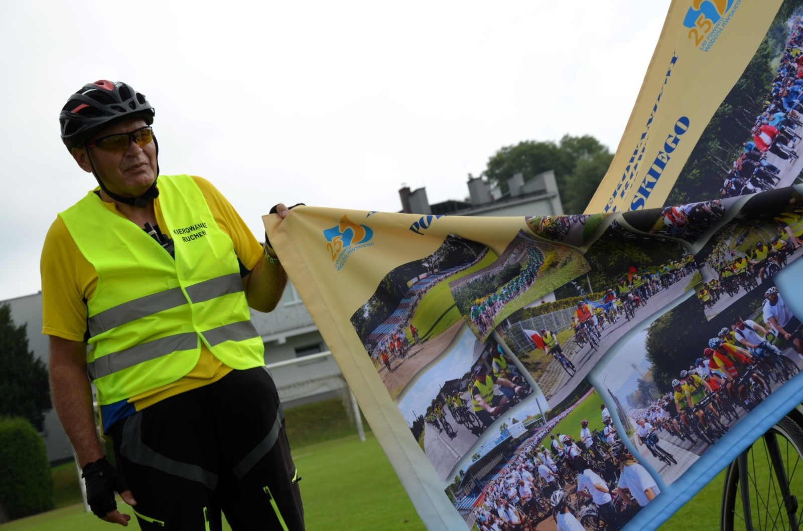 Zdjęcie w galerii na portalu naszwodzislaw.com: Setki uczestników Powiatowego Rajdu Rowerowego [FOTO] wiadomości z regionu