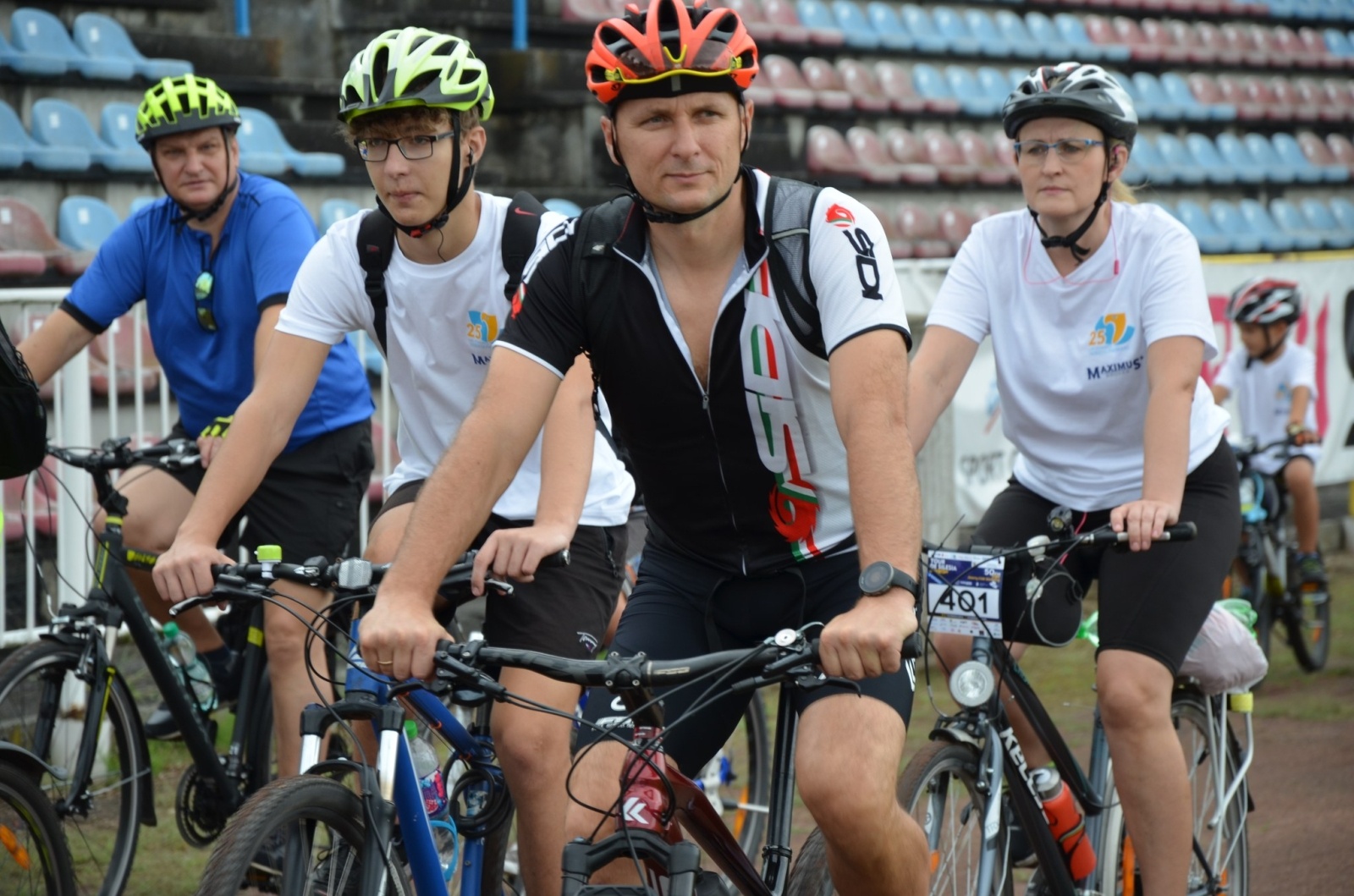 Zdjęcie w galerii na portalu naszwodzislaw.com: Setki uczestników Powiatowego Rajdu Rowerowego [FOTO] wiadomości z regionu