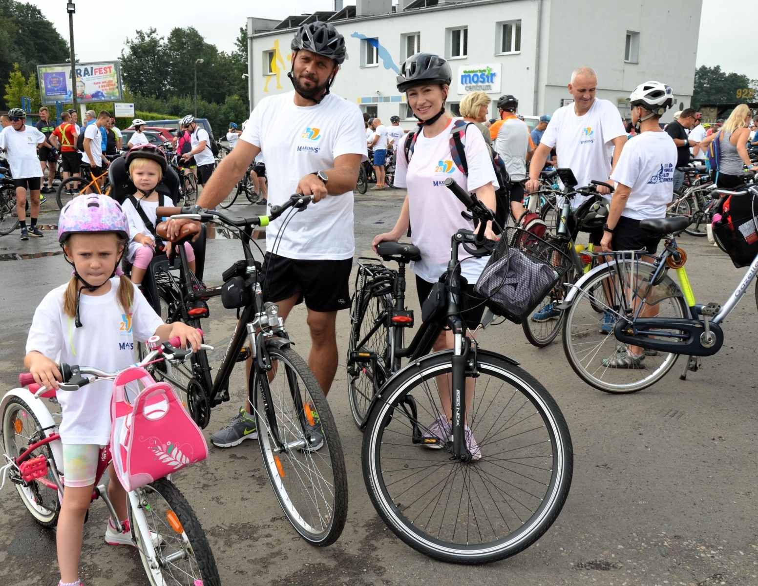 Zdjęcie w galerii na portalu naszwodzislaw.com: Setki uczestników Powiatowego Rajdu Rowerowego [FOTO] wiadomości z regionu