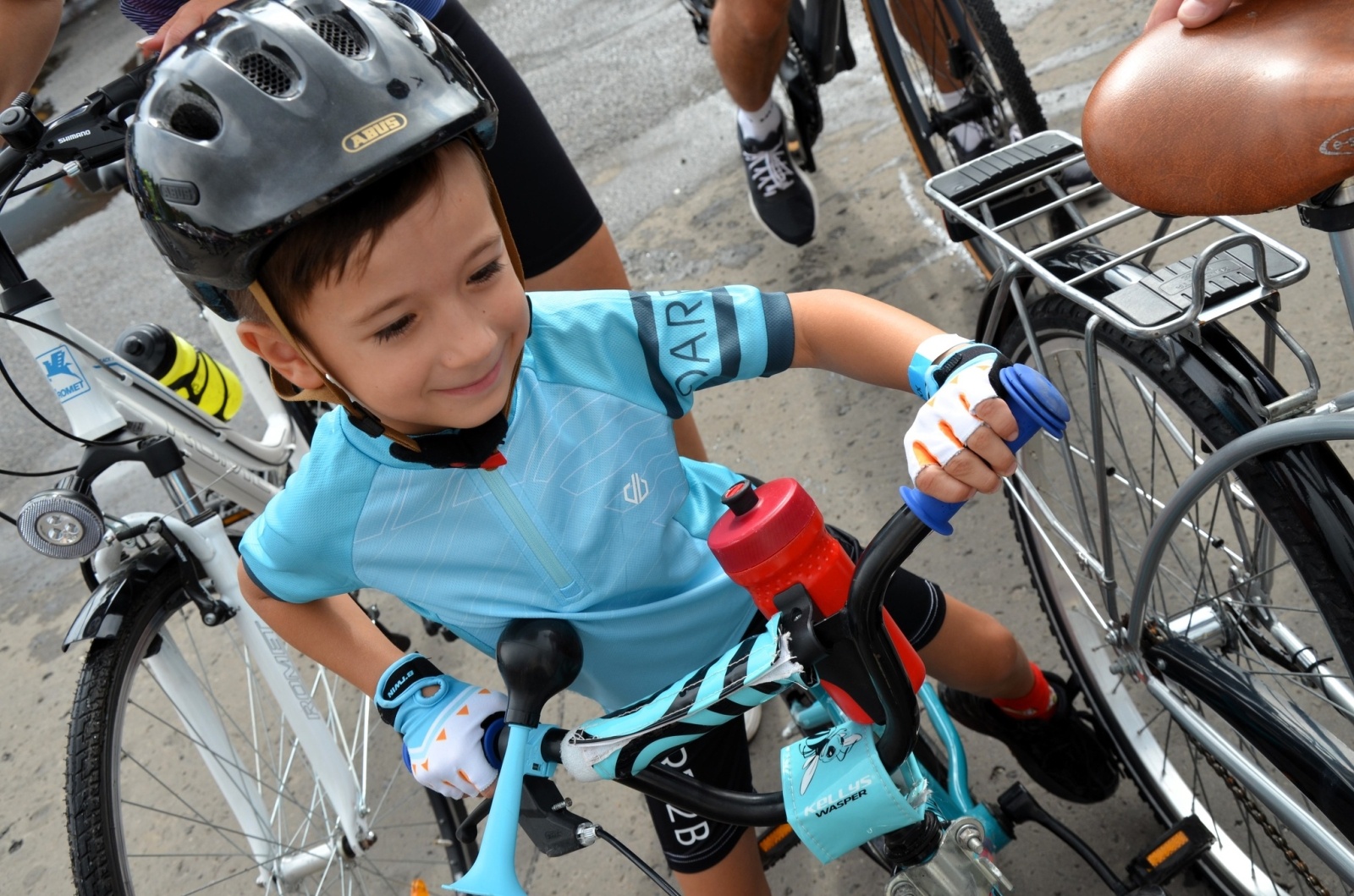 Zdjęcie w galerii na portalu naszwodzislaw.com: Setki uczestników Powiatowego Rajdu Rowerowego [FOTO] wiadomości z regionu