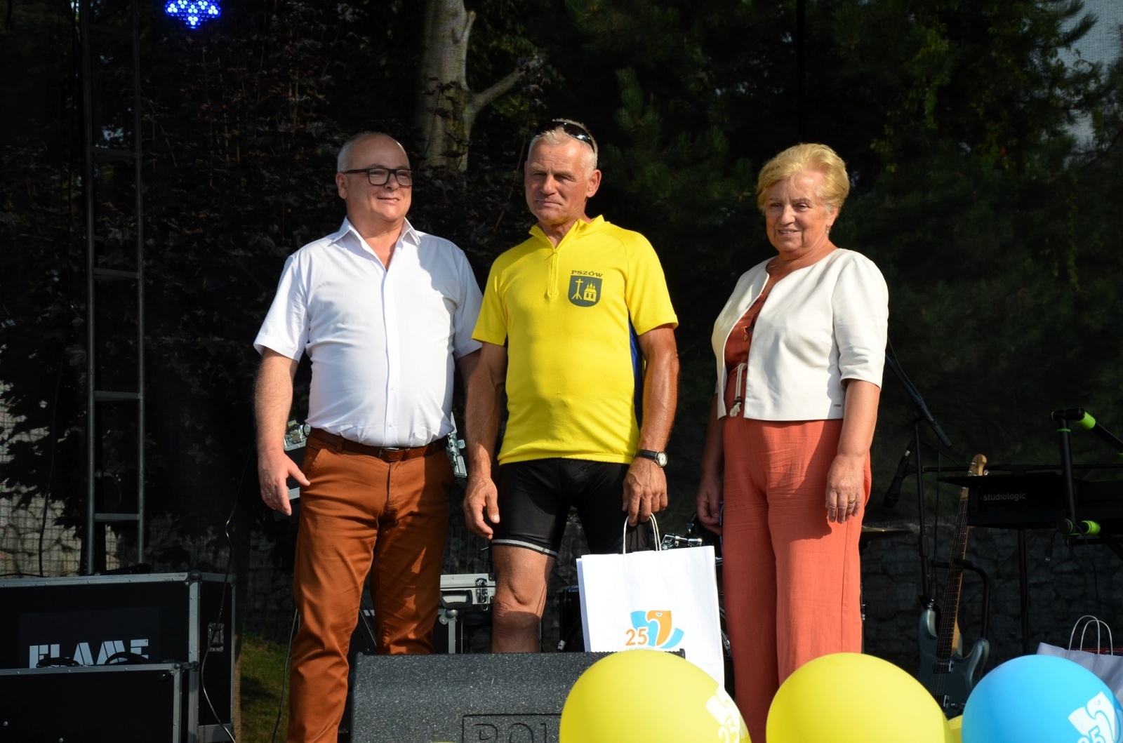 Zdjęcie w galerii na portalu naszwodzislaw.com: Setki uczestników Powiatowego Rajdu Rowerowego [FOTO] wiadomości z regionu