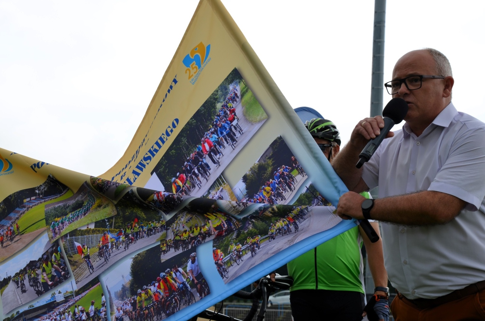 Zdjęcie w galerii na portalu naszwodzislaw.com: Setki uczestników Powiatowego Rajdu Rowerowego [FOTO] wiadomości z regionu