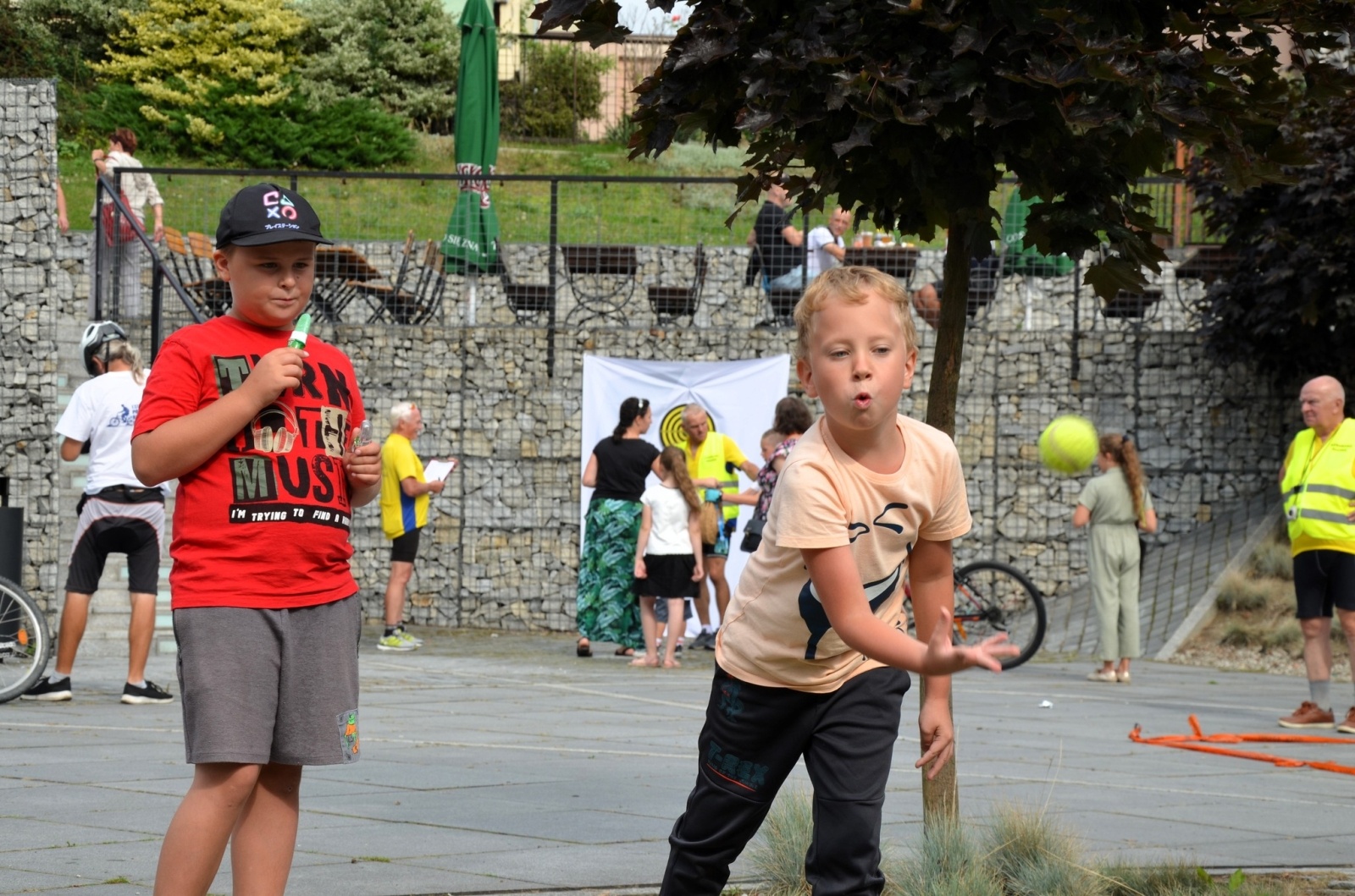 Zdjęcie w galerii na portalu naszwodzislaw.com: Setki uczestników Powiatowego Rajdu Rowerowego [FOTO] wiadomości z regionu
