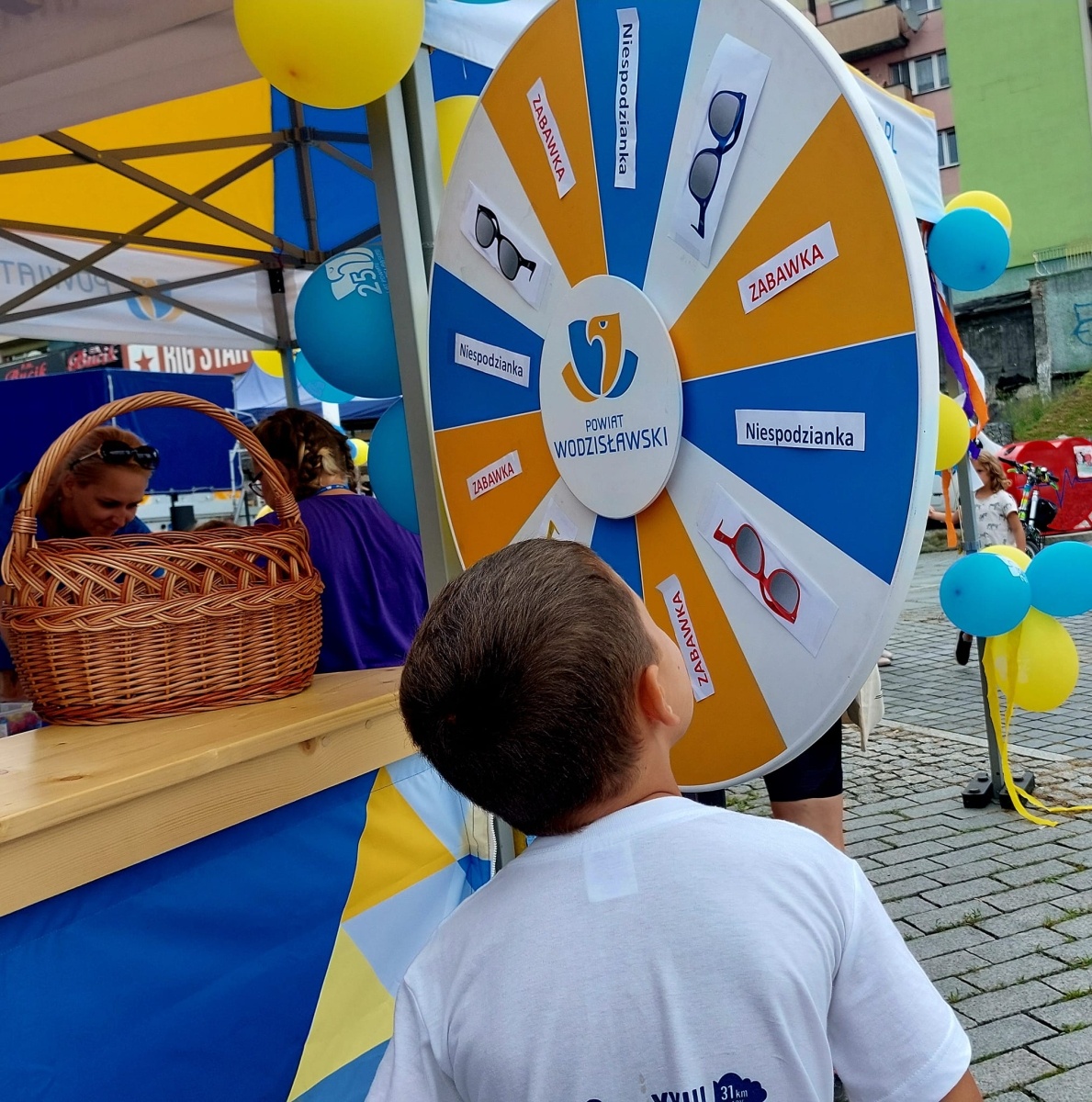 Zdjęcie w galerii na portalu naszwodzislaw.com: Setki uczestników Powiatowego Rajdu Rowerowego [FOTO] wiadomości z regionu