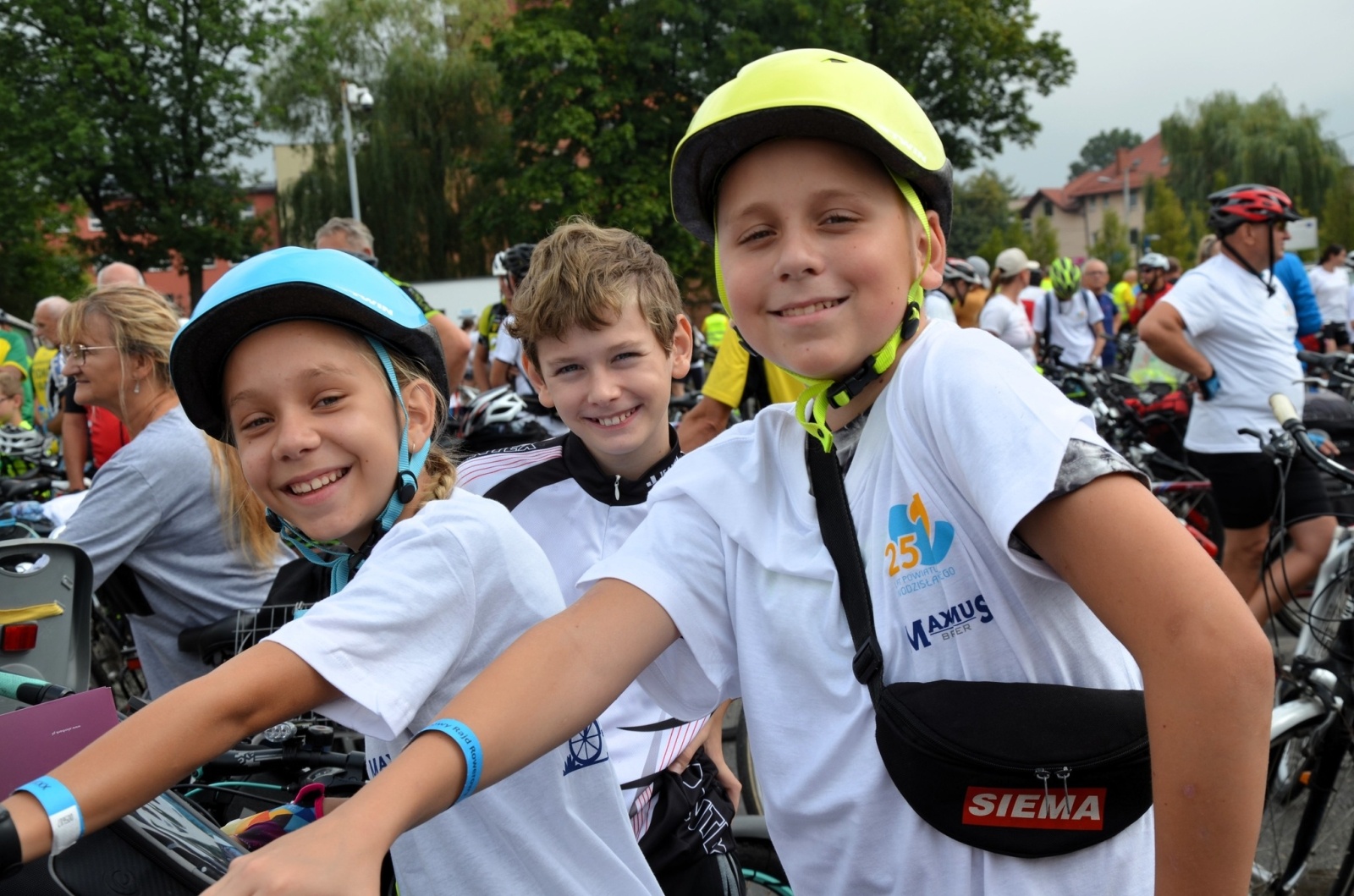 Zdjęcie w galerii na portalu naszwodzislaw.com: Setki uczestników Powiatowego Rajdu Rowerowego [FOTO] wiadomości z regionu