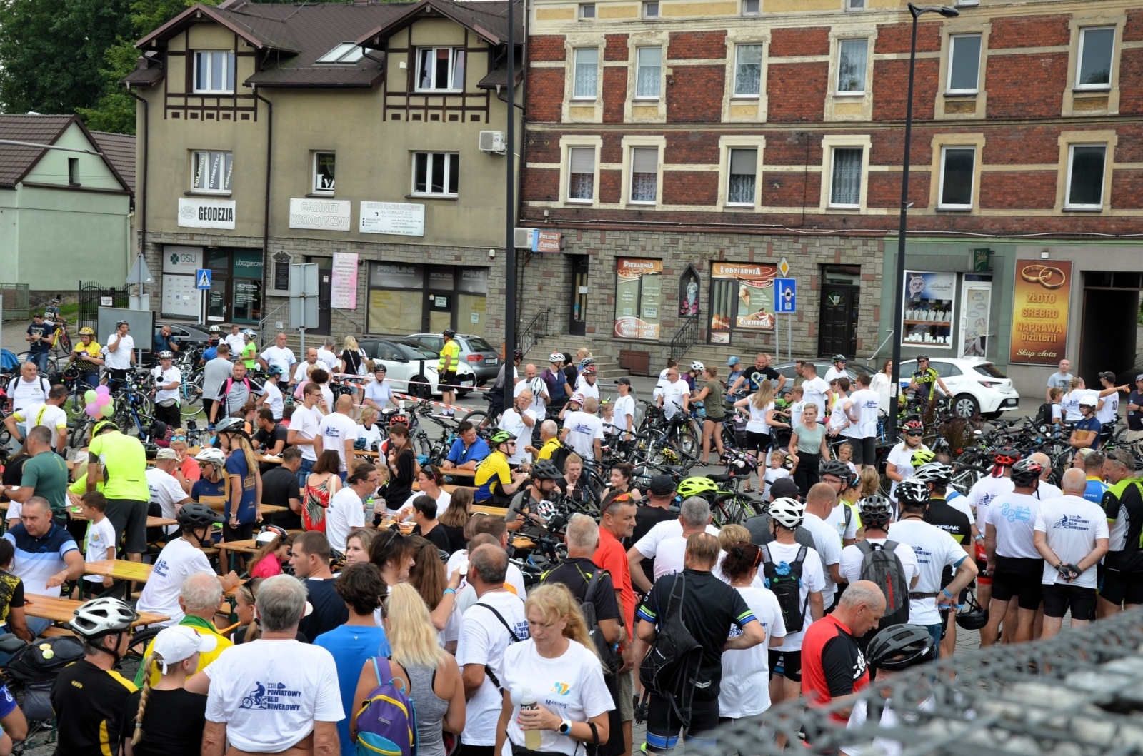 Zdjęcie w galerii na portalu naszwodzislaw.com: Setki uczestników Powiatowego Rajdu Rowerowego [FOTO] wiadomości z regionu