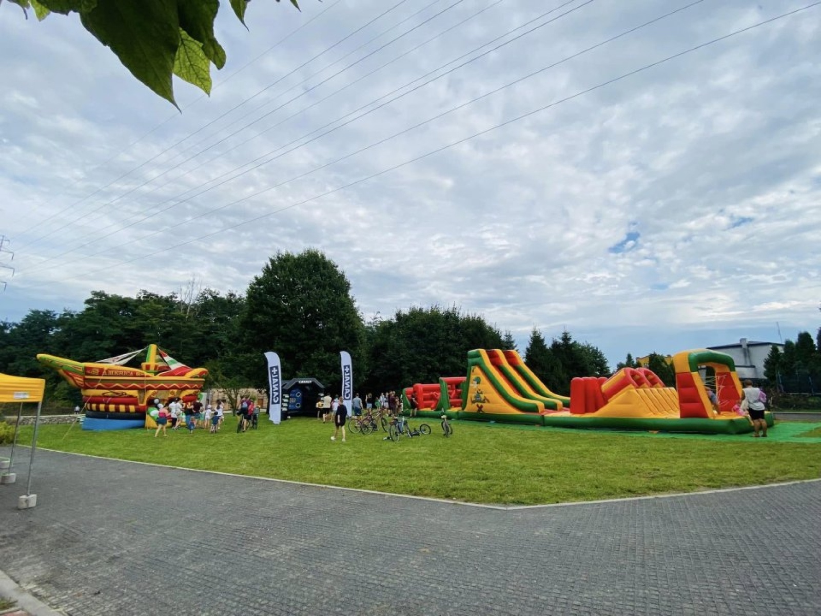 Zdjęcie w galerii na portalu naszwodzislaw.com: Przeżyjmy to jeszcze raz. Filmowe podsumowanie XXX Dni Rydułtów wiadomości z regionu