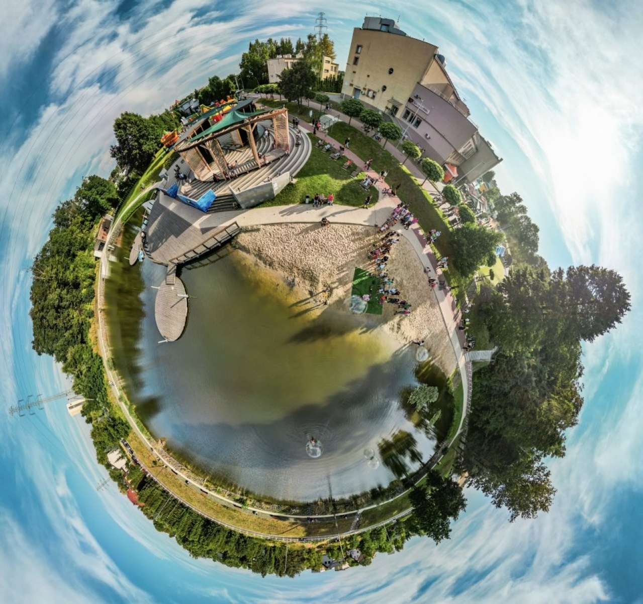 Zdjęcie w galerii na portalu naszwodzislaw.com: Przeżyjmy to jeszcze raz. Filmowe podsumowanie XXX Dni Rydułtów wiadomości z regionu