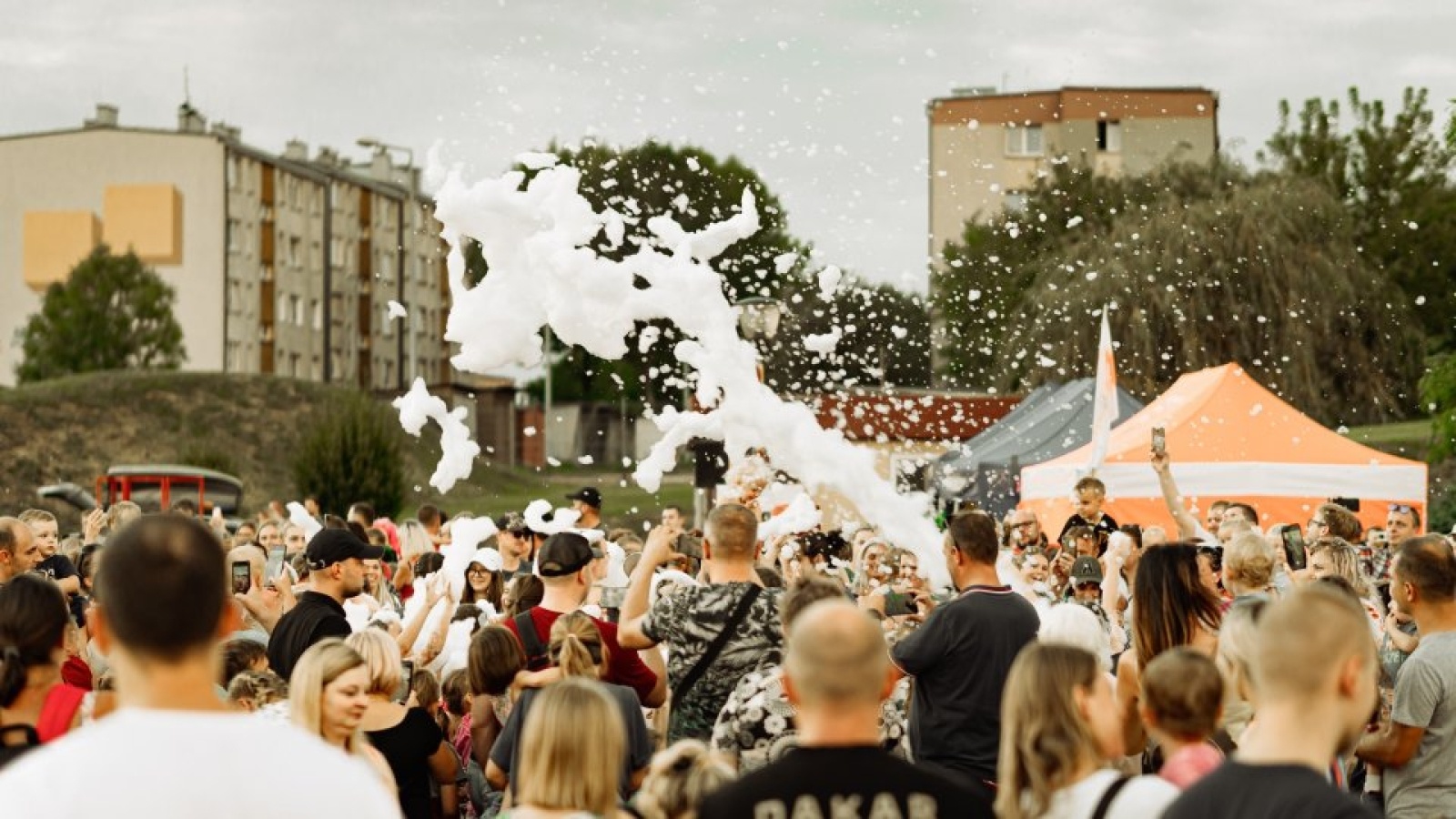 Zdjęcie w galerii na portalu naszwodzislaw.com: Przeżyjmy to jeszcze raz. Filmowe podsumowanie XXX Dni Rydułtów wiadomości z regionu