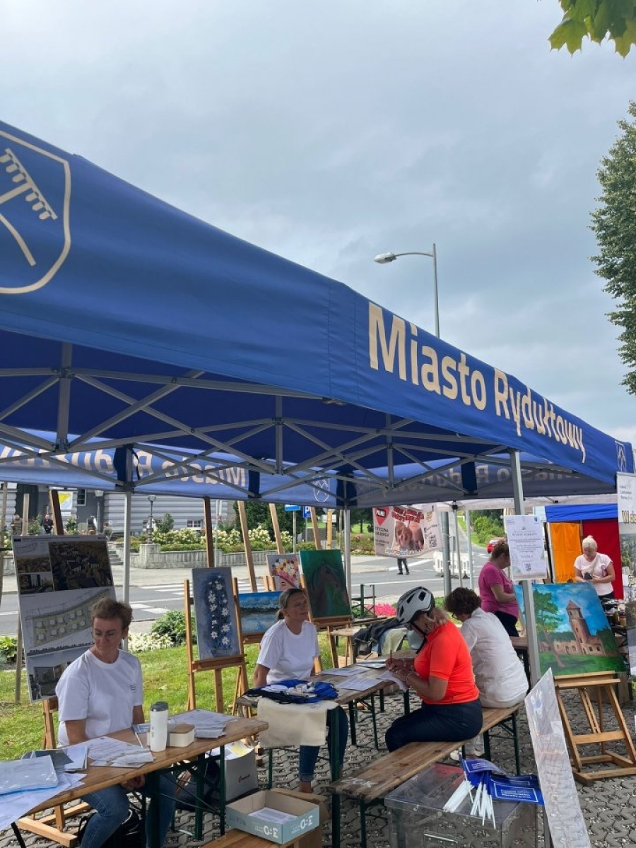 Zdjęcie w galerii na portalu naszwodzislaw.com: Przeżyjmy to jeszcze raz. Filmowe podsumowanie XXX Dni Rydułtów wiadomości z regionu