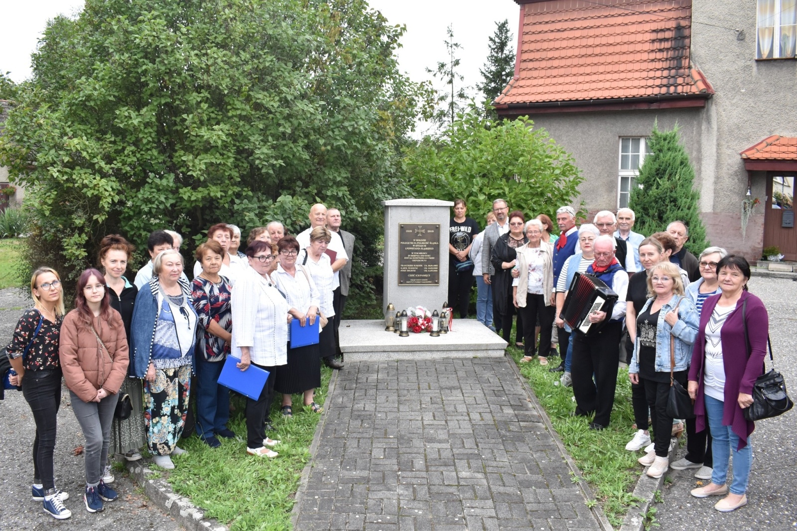 Zdjęcie w galerii na portalu naszwodzislaw.com: Uczcili pamięć powstańców z Godowa wiadomości z regionu