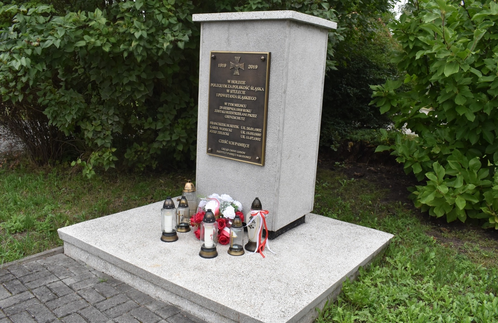 Zdjęcie w galerii na portalu naszwodzislaw.com: Uczcili pamięć powstańców z Godowa wiadomości z regionu