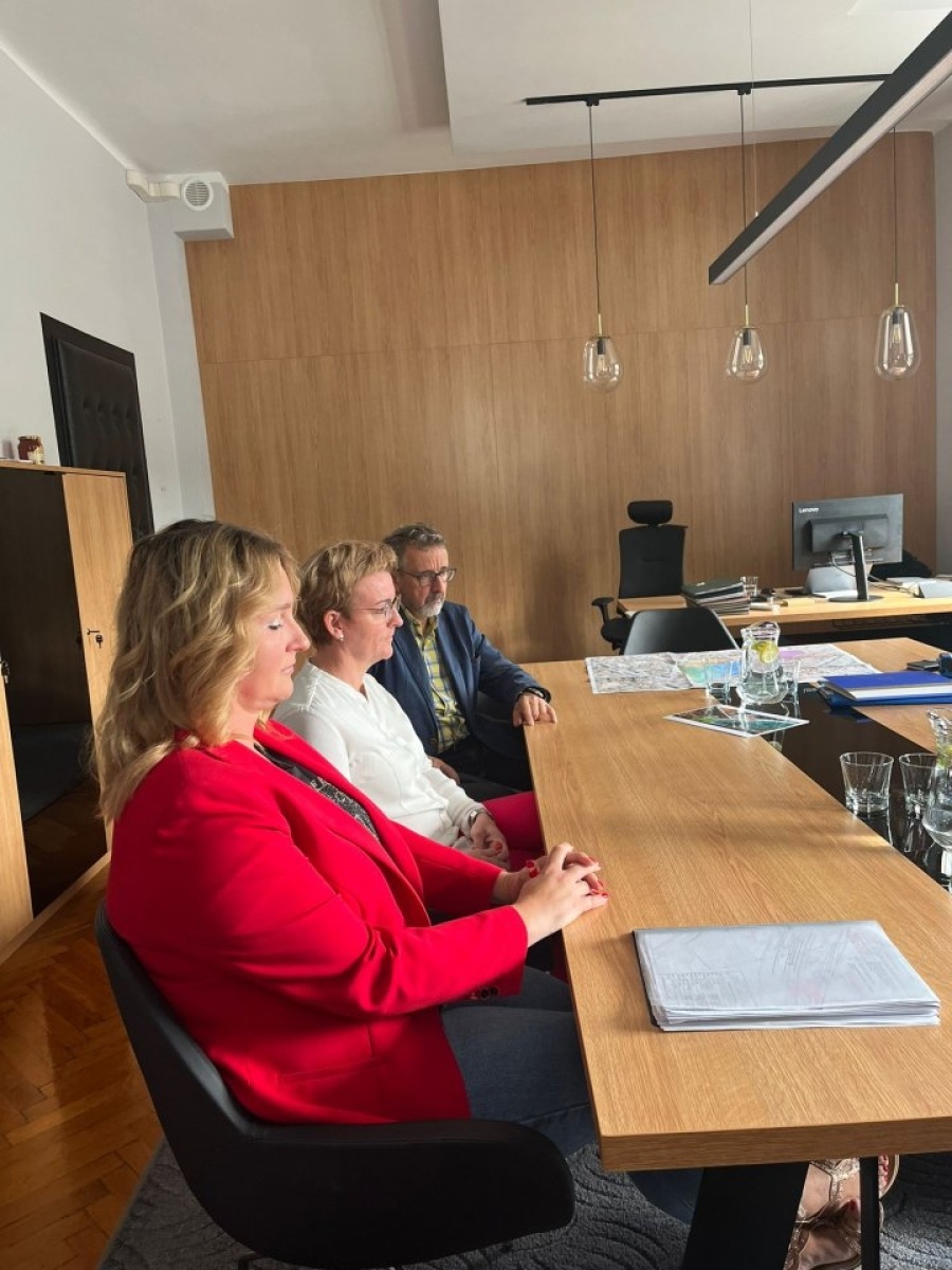 Zdjęcie w galerii na portalu naszwodzislaw.com: Rydułtowy. Umowa na zagospodarowanie centrum przesiadkowego podpisana wiadomości z regionu