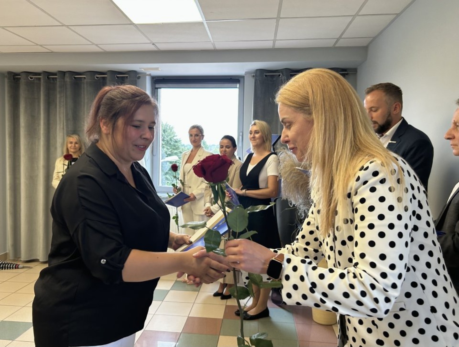 Zdjęcie w galerii na portalu naszwodzislaw.com: Rydułtowy. Ślubowanie nauczycieli mianowanych, pożegnanie emerytowanych wiadomości z regionu