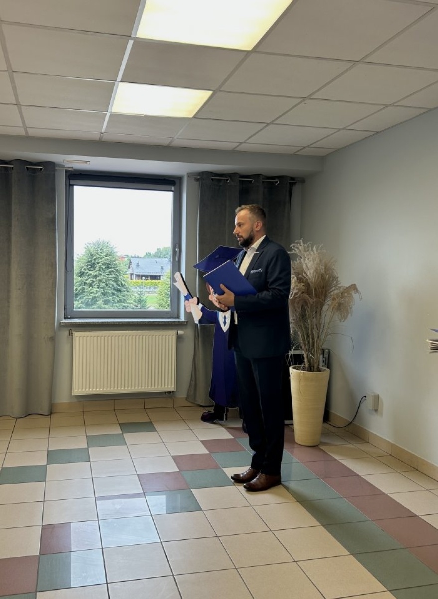 Zdjęcie w galerii na portalu naszwodzislaw.com: Rydułtowy. Ślubowanie nauczycieli mianowanych, pożegnanie emerytowanych wiadomości z regionu