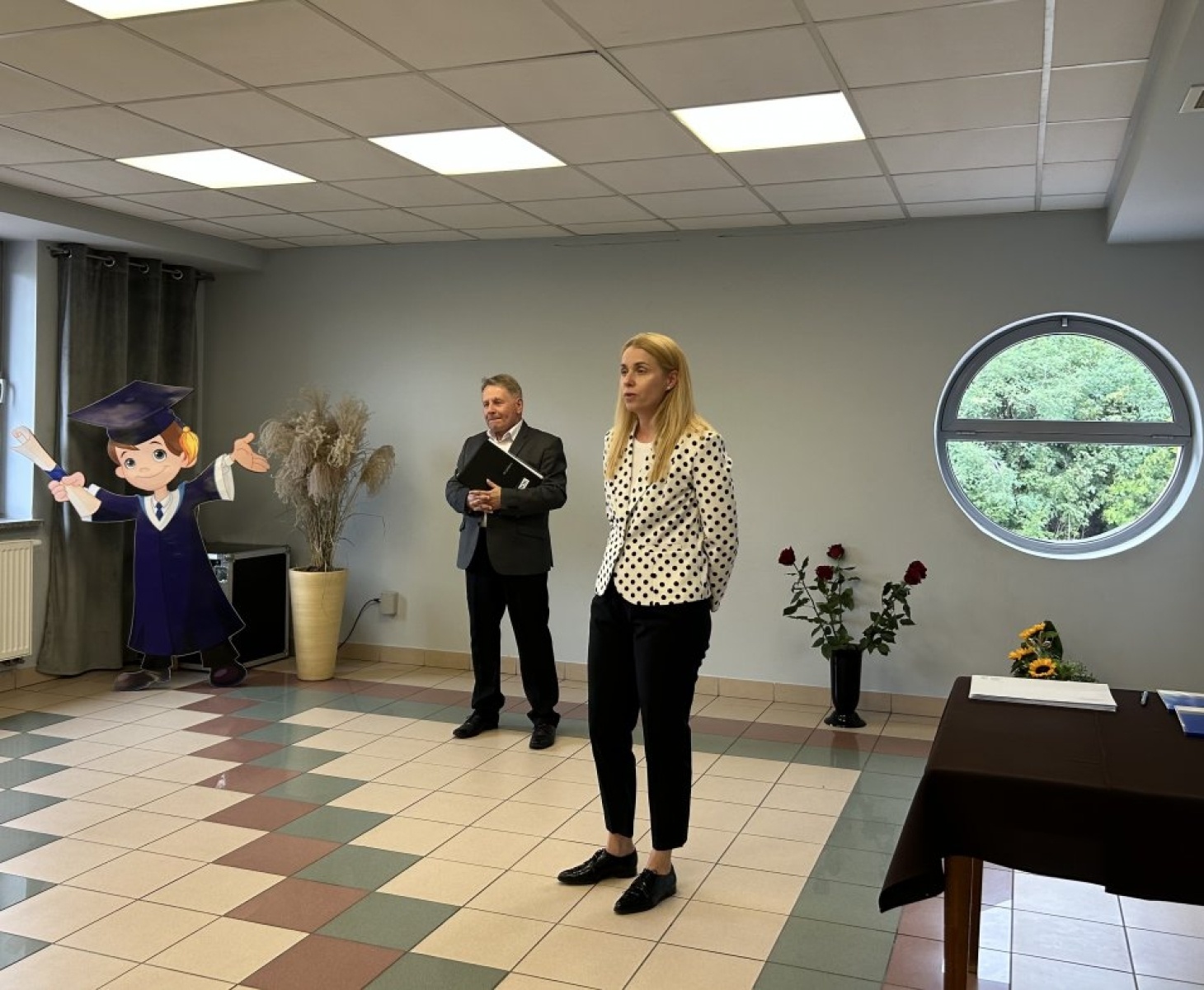 Zdjęcie w galerii na portalu naszwodzislaw.com: Rydułtowy. Ślubowanie nauczycieli mianowanych, pożegnanie emerytowanych wiadomości z regionu