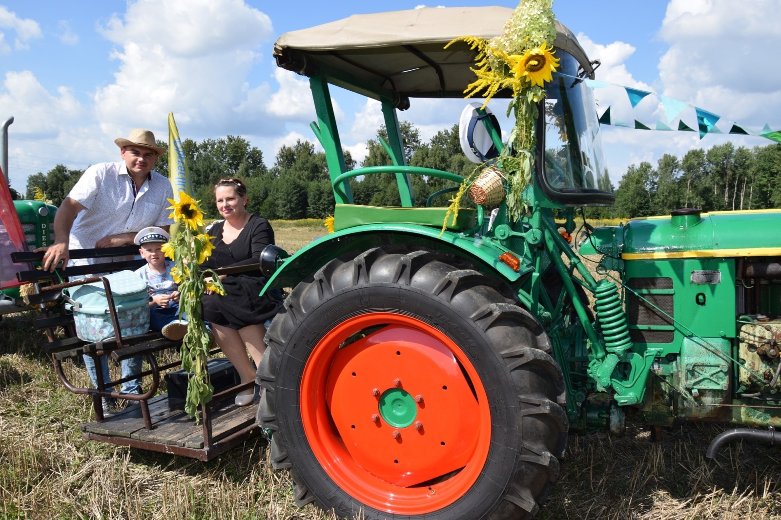 Zdjęcie w galerii na portalu naszwodzislaw.com: Piękne święto na 50-lecie, czyli dożynki Gminy Mszana 2023 [FOTO] wiadomości z regionu