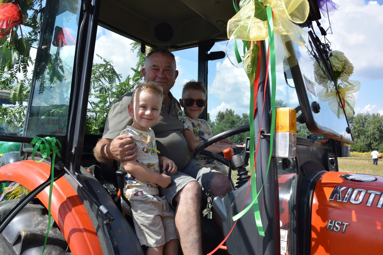 Zdjęcie w galerii na portalu naszwodzislaw.com: Piękne święto na 50-lecie, czyli dożynki Gminy Mszana 2023 [FOTO] wiadomości z regionu