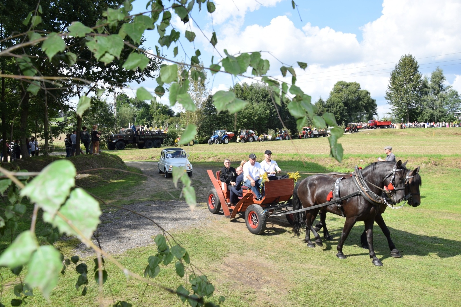 Zdjęcie w galerii na portalu naszwodzislaw.com: Piękne święto na 50-lecie, czyli dożynki Gminy Mszana 2023 [FOTO] wiadomości z regionu