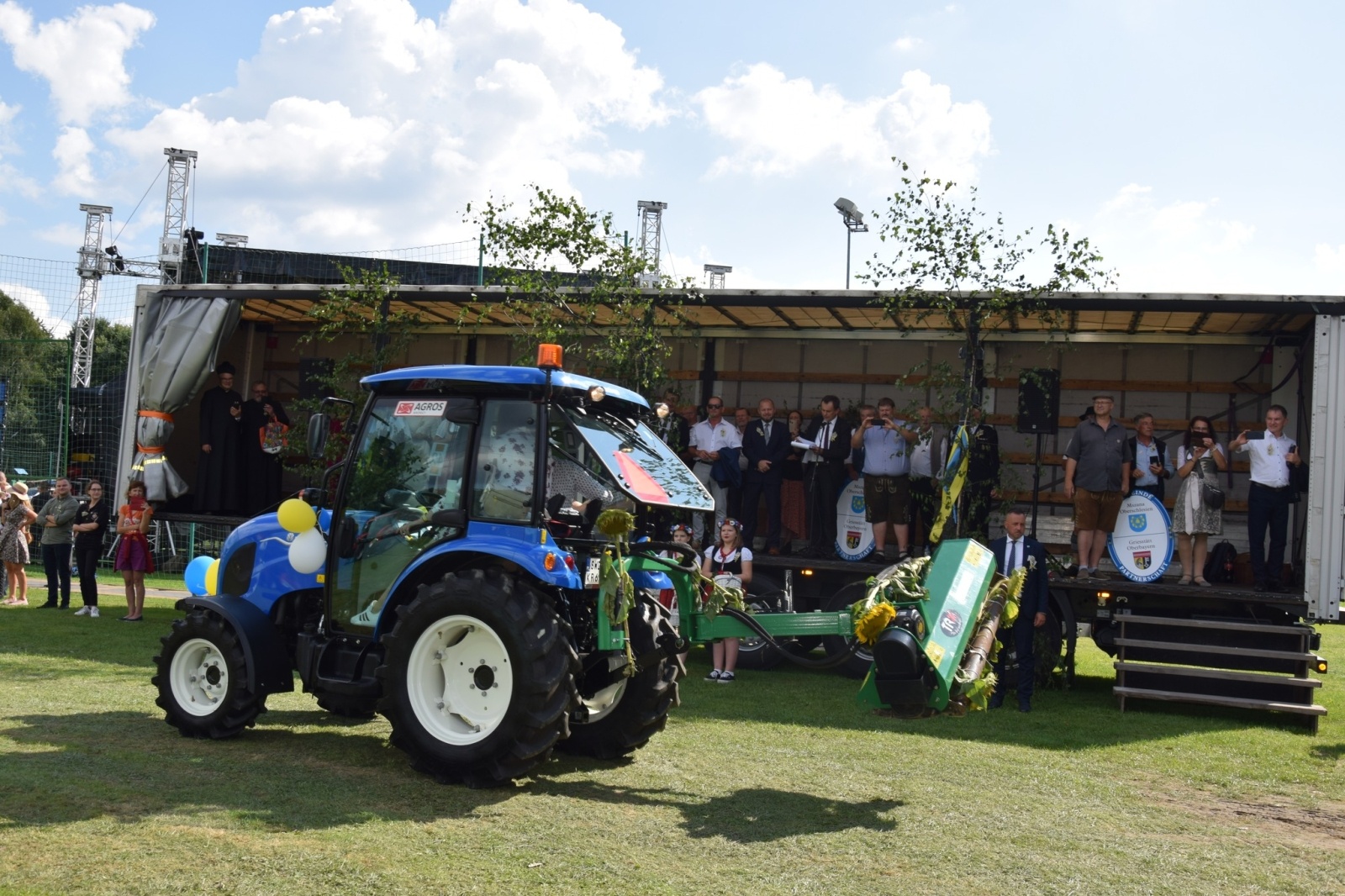 Zdjęcie w galerii na portalu naszwodzislaw.com: Piękne święto na 50-lecie, czyli dożynki Gminy Mszana 2023 [FOTO] wiadomości z regionu