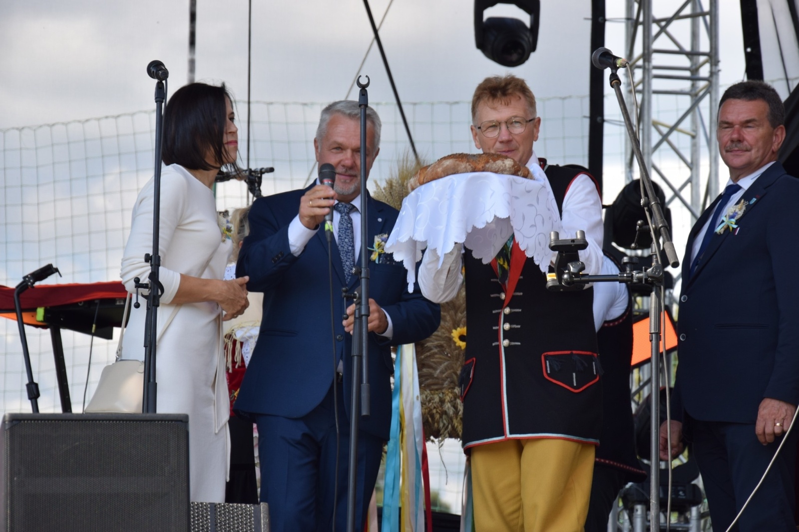 Zdjęcie w galerii na portalu naszwodzislaw.com: Piękne święto na 50-lecie, czyli dożynki Gminy Mszana 2023 [FOTO] wiadomości z regionu