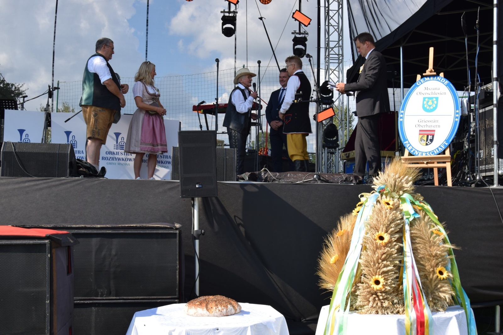 Zdjęcie w galerii na portalu naszwodzislaw.com: Piękne święto na 50-lecie, czyli dożynki Gminy Mszana 2023 [FOTO] wiadomości z regionu