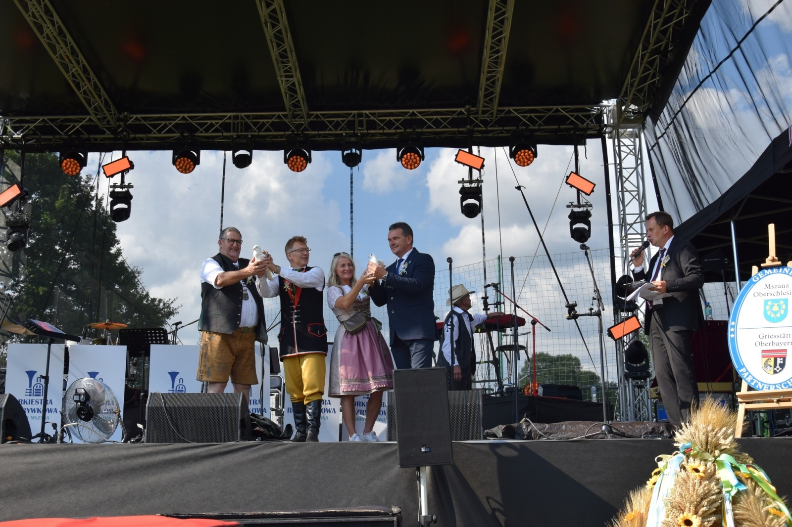 Zdjęcie w galerii na portalu naszwodzislaw.com: Piękne święto na 50-lecie, czyli dożynki Gminy Mszana 2023 [FOTO] wiadomości z regionu