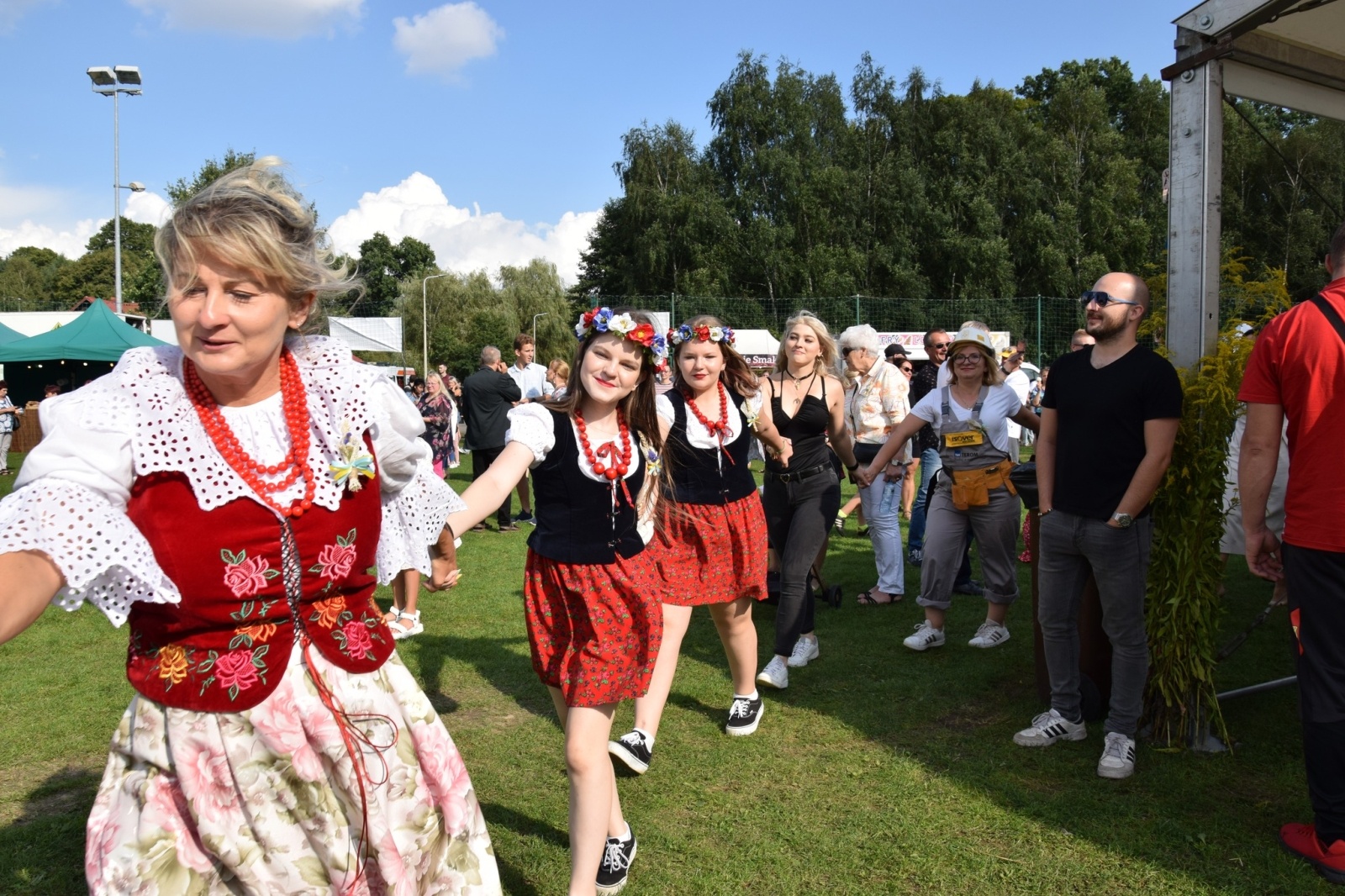 Zdjęcie w galerii na portalu naszwodzislaw.com: Piękne święto na 50-lecie, czyli dożynki Gminy Mszana 2023 [FOTO] wiadomości z regionu