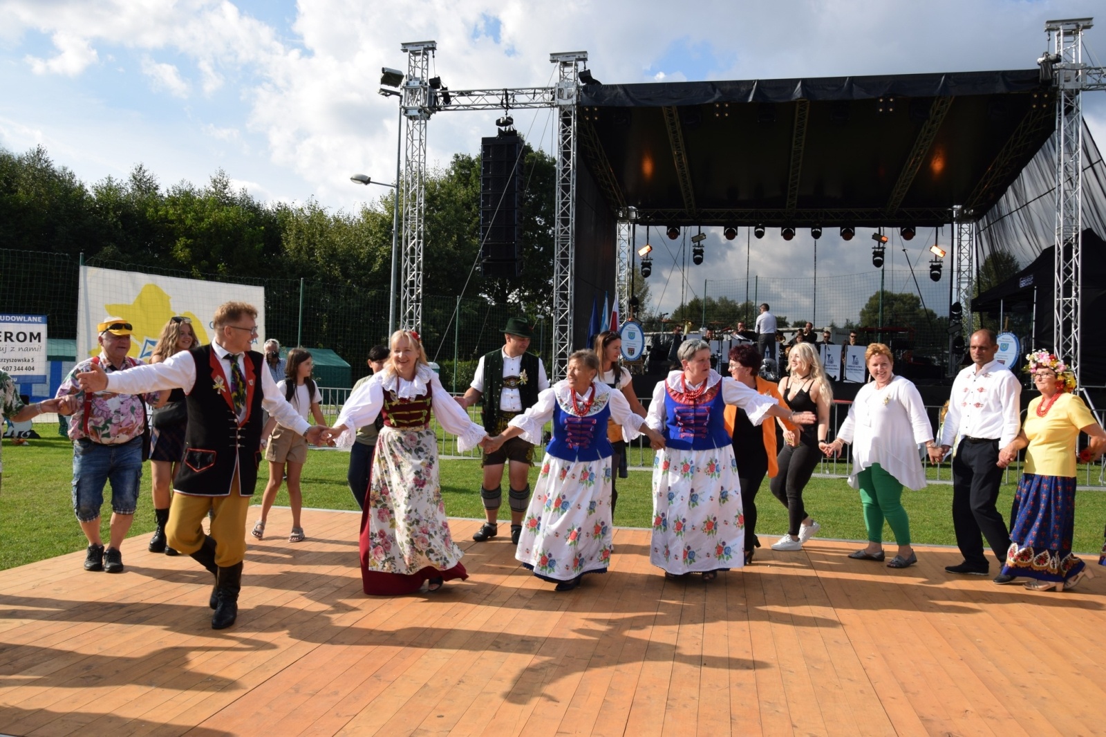 Zdjęcie w galerii na portalu naszwodzislaw.com: Piękne święto na 50-lecie, czyli dożynki Gminy Mszana 2023 [FOTO] wiadomości z regionu