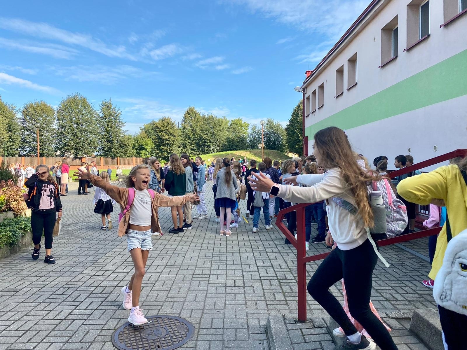 Zdjęcie w galerii na portalu naszwodzislaw.com: Rydułtowy. Nauki nadszedł czas. Początek roku szkolnego w miejskich placówkach wiadomości z regionu