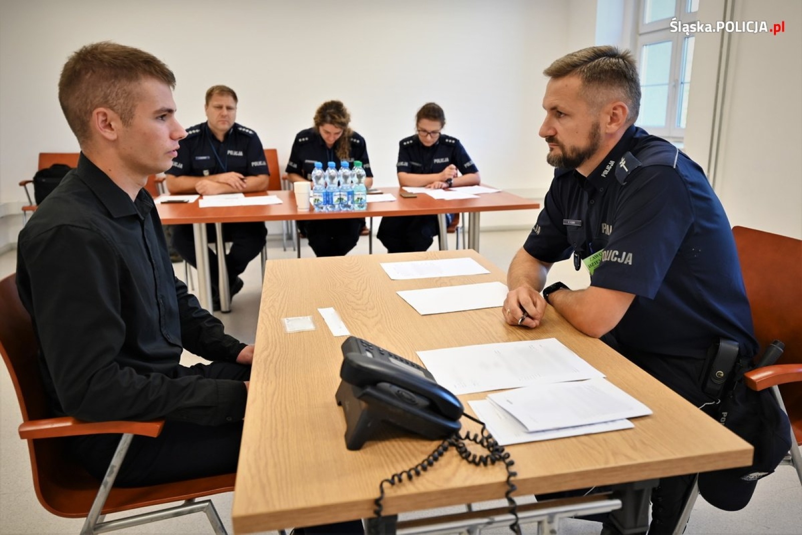 Zdjęcie w galerii na portalu naszwodzislaw.com: Dzielnicowy roku. Ruszyły eliminacje do ogólnopolskich zawodów wiadomości z regionu