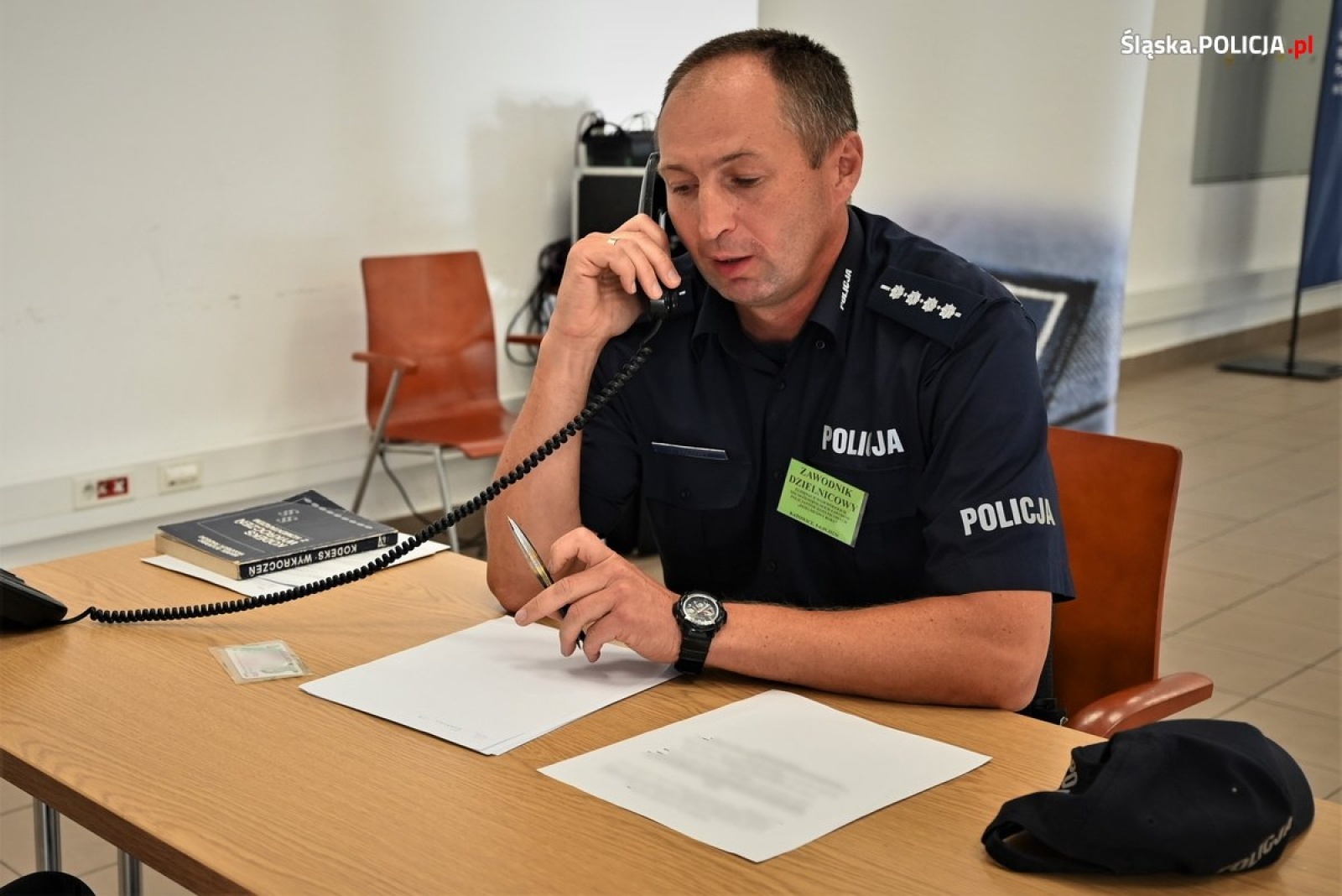 Zdjęcie w galerii na portalu naszwodzislaw.com: Dzielnicowy roku. Ruszyły eliminacje do ogólnopolskich zawodów wiadomości z regionu