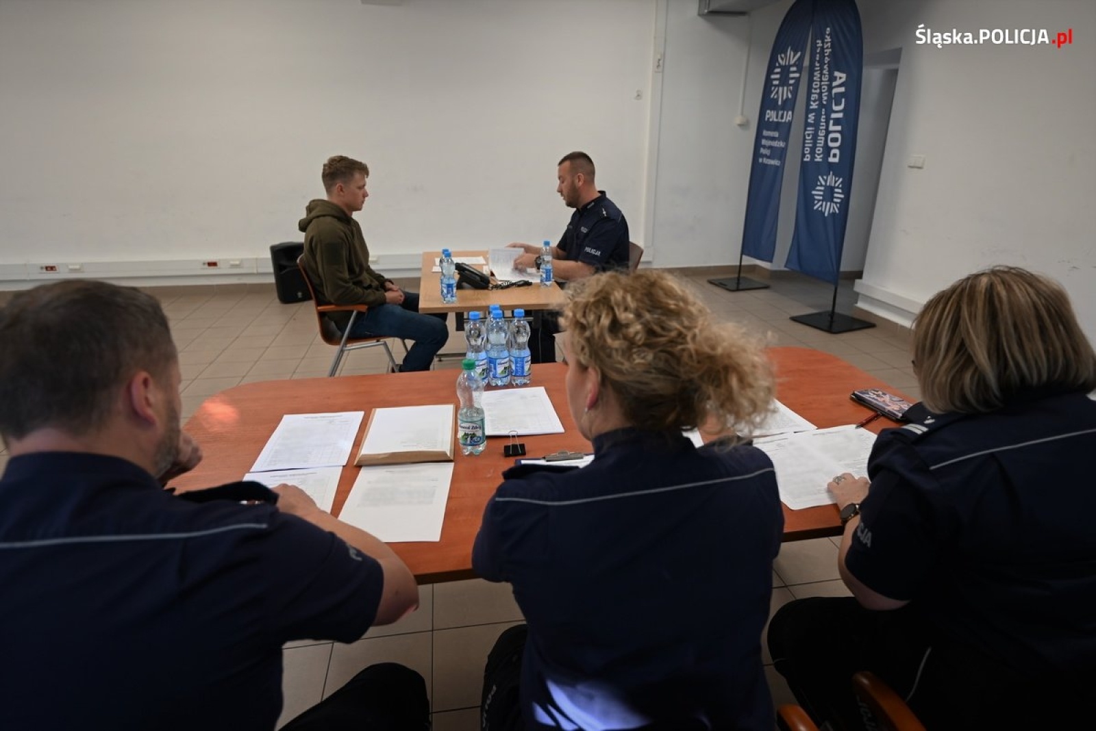 Zdjęcie w galerii na portalu naszwodzislaw.com: Dzielnicowy roku. Ruszyły eliminacje do ogólnopolskich zawodów wiadomości z regionu