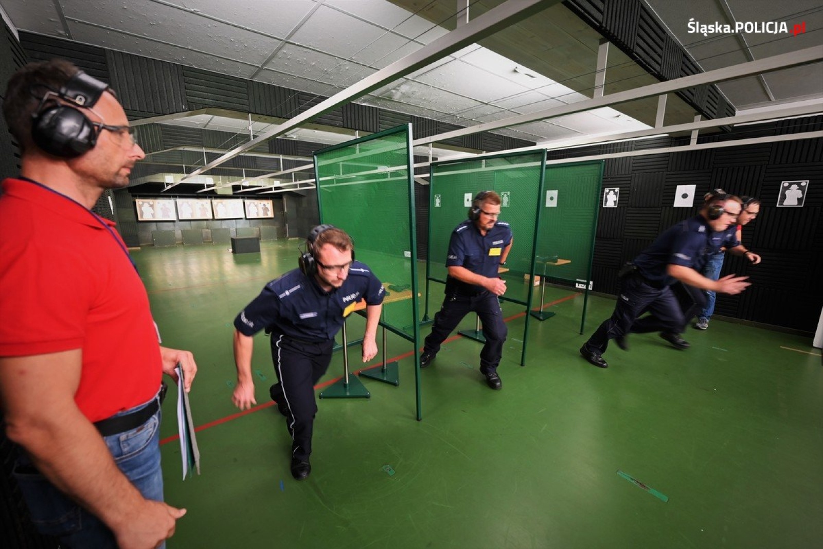 Zdjęcie w galerii na portalu naszwodzislaw.com: Dzielnicowy roku. Ruszyły eliminacje do ogólnopolskich zawodów wiadomości z regionu