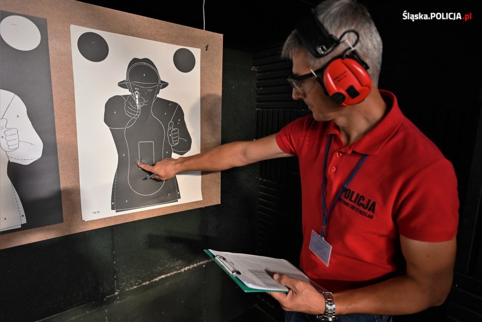 Zdjęcie w galerii na portalu naszwodzislaw.com: Dzielnicowy roku. Ruszyły eliminacje do ogólnopolskich zawodów wiadomości z regionu