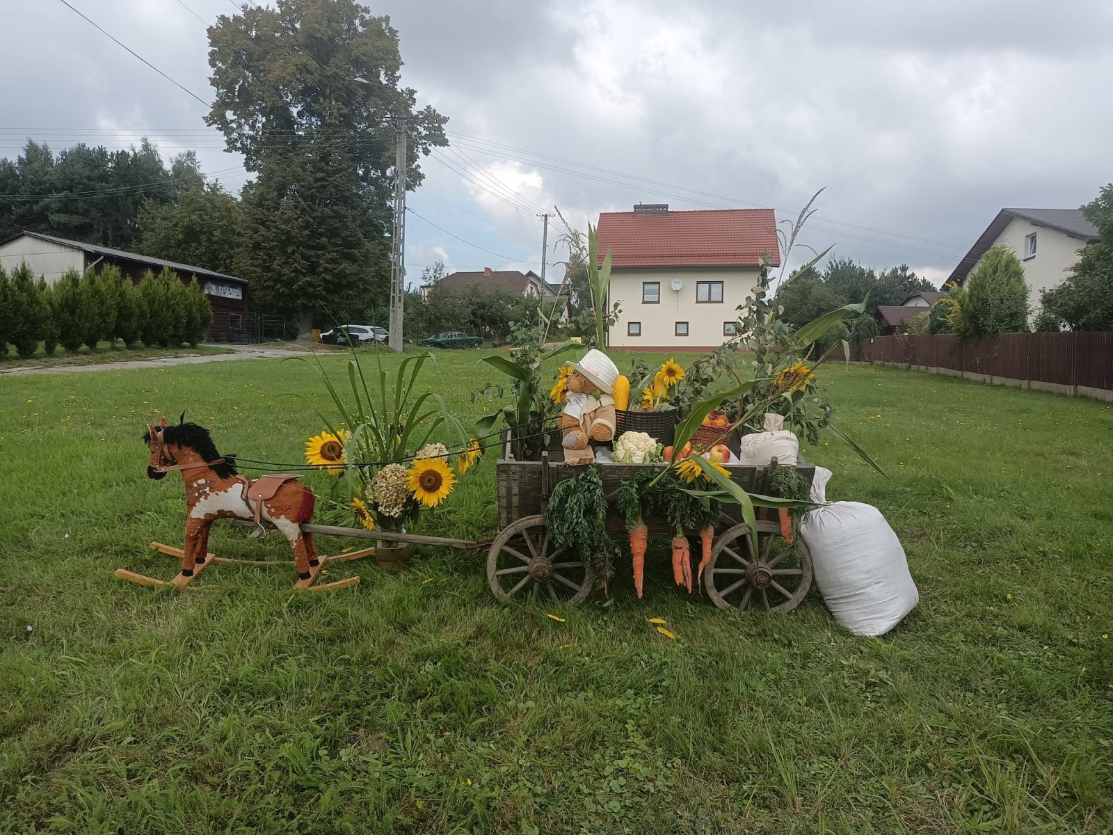 Zdjęcie w galerii na portalu naszwodzislaw.com: Dożynki Gminy Mszana. Która posesja była najlepiej przystrojona? wiadomości z regionu