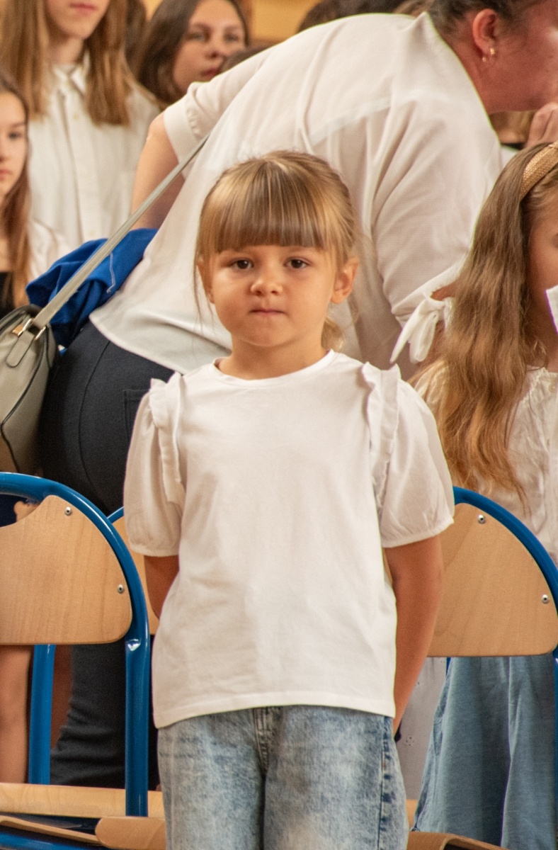 Zdjęcie w galerii na portalu naszwodzislaw.com: Rogi obfitości dla pierwszoklasistów. Rok szkolny rozpoczęty [FOTO] wiadomości z regionu