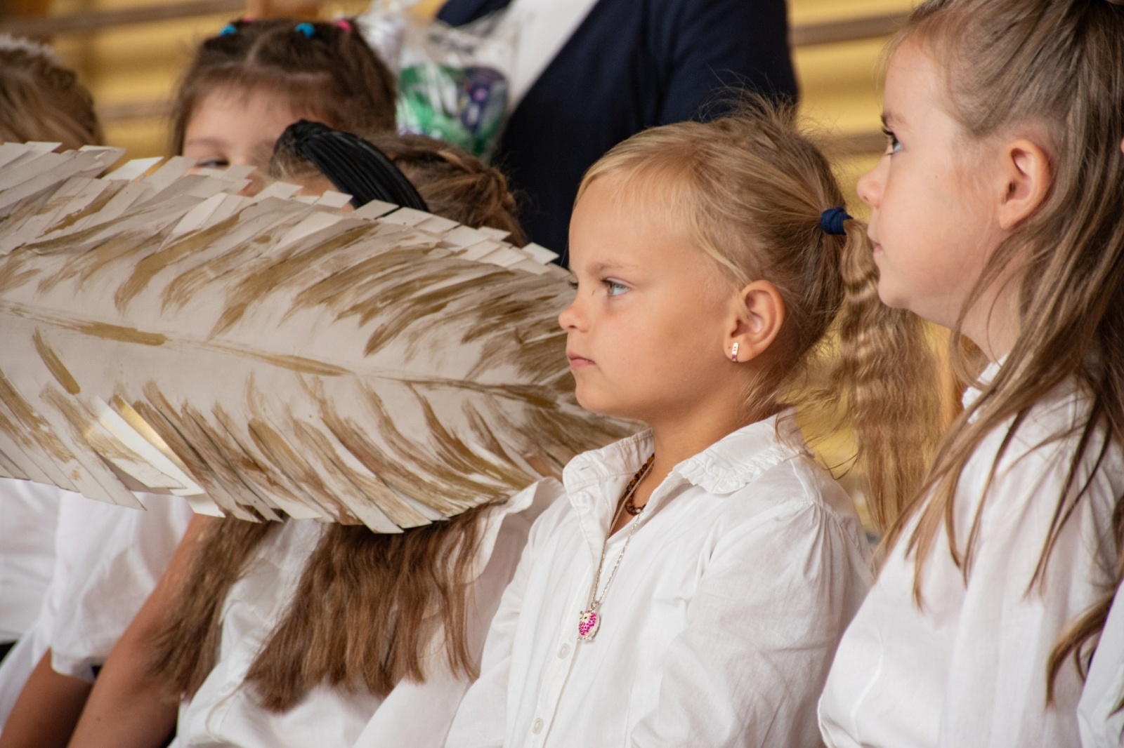 Zdjęcie w galerii na portalu naszwodzislaw.com: Rogi obfitości dla pierwszoklasistów. Rok szkolny rozpoczęty [FOTO] wiadomości z regionu